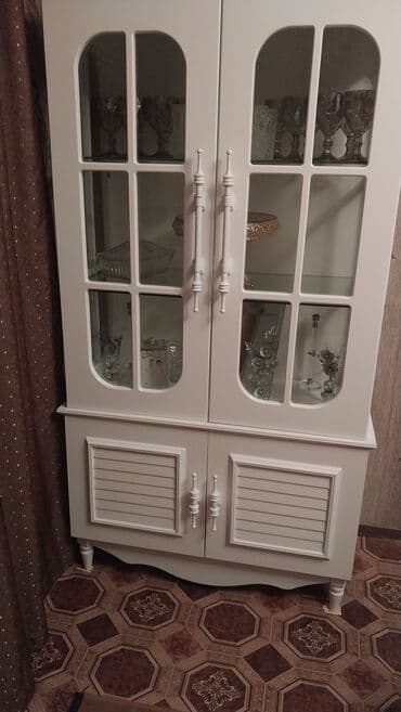 ev guzguləri: İşlənmiş, 4 qapılı Düz dolab, Servant — 1