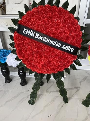 xalca satişi instagram: Qırmızı çələng – yas və anım mərasimləri üçün Ölçüsü : diametri-80sm — 1