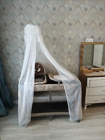 bewik: Oğlan və qız üçün, İşlənmiş, Dördbucaq, Beşik, Matras ilə, Yellənmə mexanizmsiz — 1