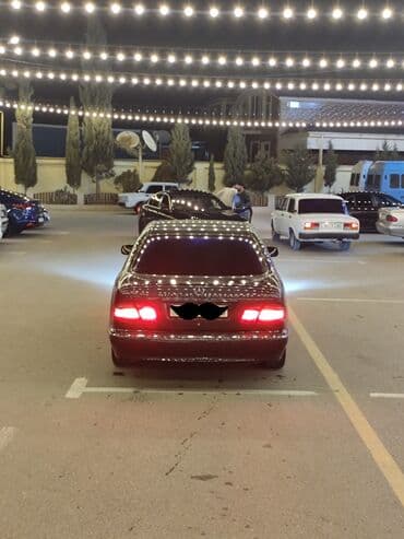 yeşqa mersedes: Mercedes-Benz E 200: 2 l | 2000 il Sedan — 5