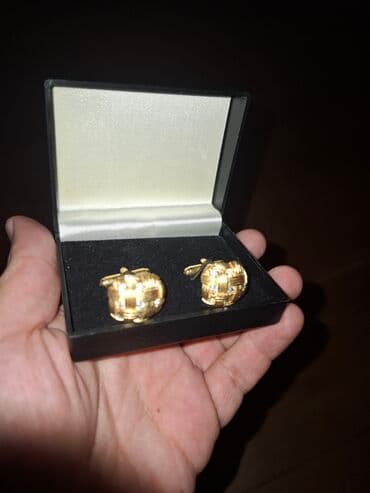 yuxuda yaxa sancağı görmək: Zərif qızılı rəngli qoltuq düymələri, toxunmuş görünüşlü dizaynı və — 2