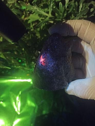 ceki daşlari: Kolleksiyacıların Diqqətinə! Ruby + Pyrite 😍💎 Nadir Təbii mineral — 4