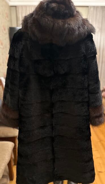 i̇talya istehsalı olan qadın şubaları: Kürk, 8XL, 4XL, rəng - Qara — 2