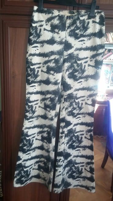 kişilər üçün boz rəngli şalvarlar: Брюки вечерние,как новые, одевали один раз, стрейч, трапеция,в реале — 1