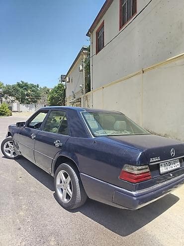 ravon 2: Mercedes-Benz W124: 2.3 l | 1990 il Sedan — 4