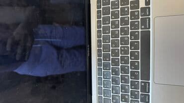 noutbuk ucuz: Apple MacBook Air noutbuku Xüsusiyyətlər və dizayn: - Korpus: gümüş — 2