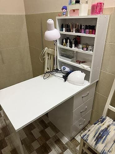 Manikür masası 85 azn satılır Yeni kimidir yanvarda alınıb ünvan Razin