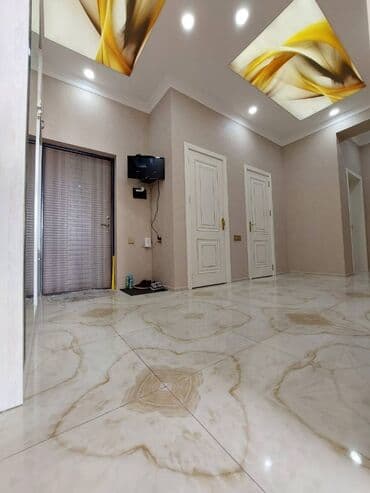 9 mkr yeni tikililer: Qaraçuxur qəs., 3 otaqlı, Yeni tikili, m. Xalqlar Dostluğu, 106 kv. m — 2