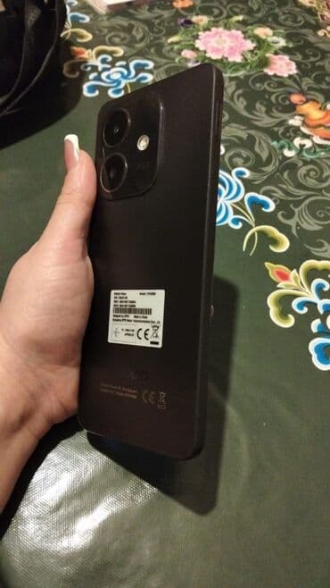 telefon uzlukləri: Oppo A3, 256 GB, rəng - Qara, İki sim kartlı — 2