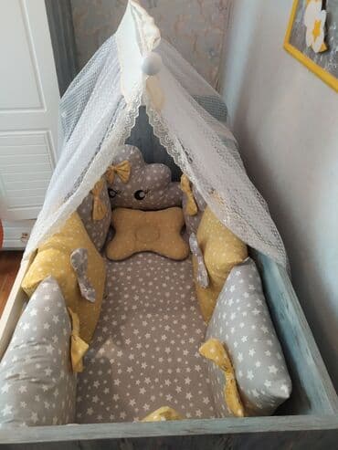 качели для детей: Для девочки и мальчика, Новый, Четырехугольная, Колыбель, С матрасом, С механизмом качания — 1