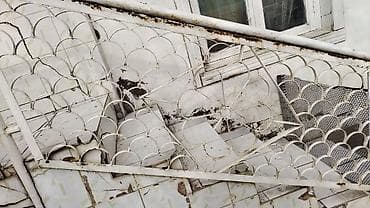 Gəncə şəhəri, mərkəzdə Metal pilləkən məhəccəri və aşağı — 4