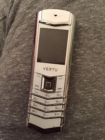 nokia e 72: VERTU SIGNATUR normal ishdiyir arginalnan bire birdi a klasdi rial — 1
