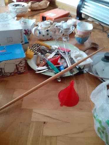 Mətbəx ləvazimatları və qab-qacaq dəsti – qarışıq lot Tərkib