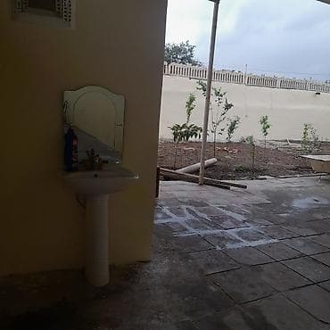 Həyət evi satılır razılaşma ilə Yeni Gəncə əriklik restoranına yaxın — 1