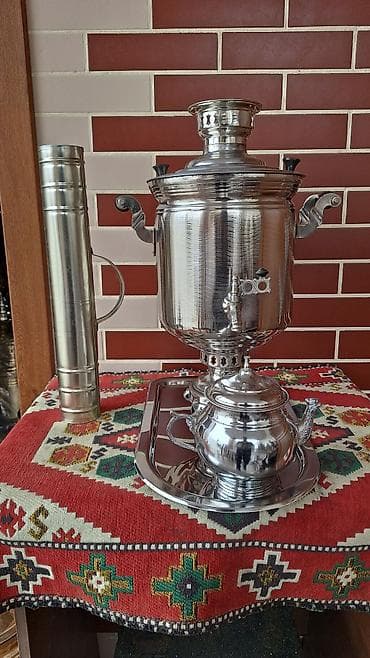 Samovarlar: Latun mis samovar - Klassik dizaynlı, parlaq metal örtüklü kömür/soba — 1