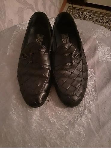 ysl ayaqqabı: Gencede satilir deri Salvatore Ferragamo kişi ayaqabisi 90azn alinib — 2