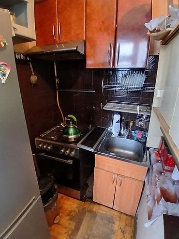 lazer kiraye: Nizami metrosuna yaxin bina evi 5/2 mertebesi 1 otaqdan 2 duzelme — 10