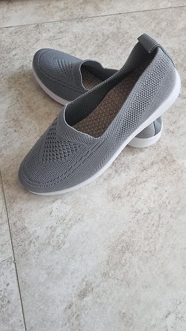 Yeni rahat qadin ayaqqabisi. 36 razmer