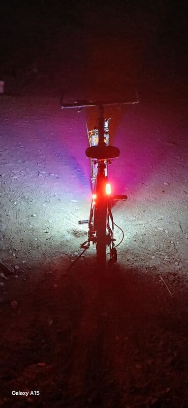 velosipedlər 26 liq: LED işıqlı velosiped – gecə sürüşləri üçün tam təchizatlı - Çərçivə — 8