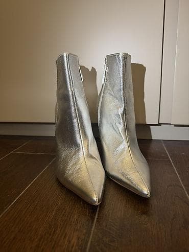 Zara, Ölçü: 38, rəng - Gümüşü, Yeni