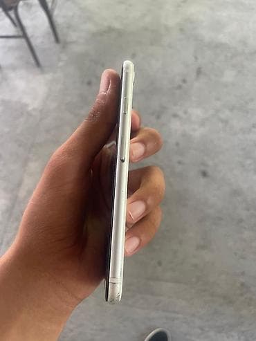 airpods pro 1: IPhone SE 2020, Ağ, Barmaq izi — 2