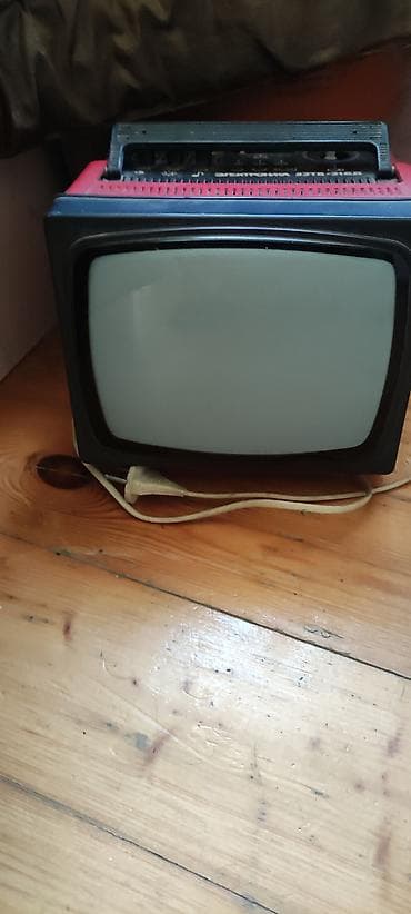 Elektronika 23ТБ-316D portativ ağ-qara televizor - Ekran: təxminən 23