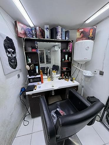 kunc masası: Peşəkar bərbər avadanlığı – tam kamplekt - Geniş güzgülü, rəfli — 2