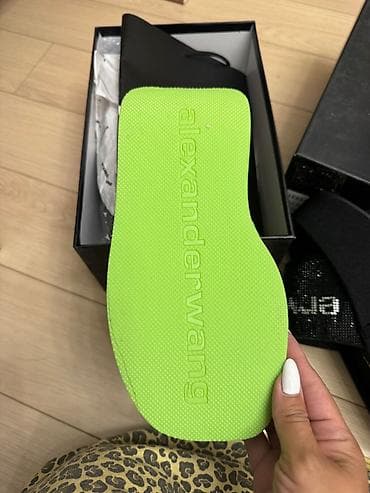 Alexander wang yeni ayaqqabilar.qara rengden 36,39 olcu.yasil reng 36 — 5