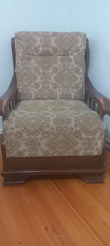 tualet bacoku: Əla vəziyyətdə mebellər Hamısı bir yerdə300m *Divan *Şifaner *2 kreslo — 4
