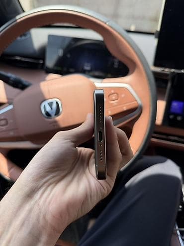 2.el macbook: IPhone 16 Pro Max, 256 GB, Natural Titanium, Simsiz şarj, Face ID, Sənədlərlə — 4