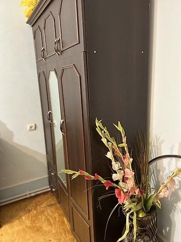 yumru taxt: 3 qapılı, Qəhvəyi, Taxta, Açılan, Düz dolab — 2