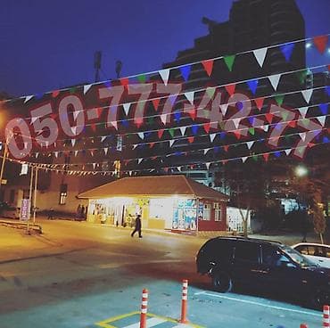 bayilda kiraye: 3 bucaq baner bayraq bezedilmesi. Reklam bayraqlari. Yeni acilan — 3