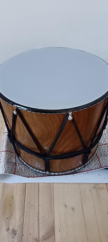 varli ata kasib ata: Qoz nağara oyma - Korpus: cilalı təbii ağac, möhkəm və rezonanslı — 4