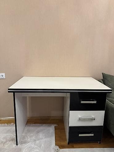 bar stolu: Düz masa, Stulsuz, Polkasız, Siyirməli, Sadə laminat — 1