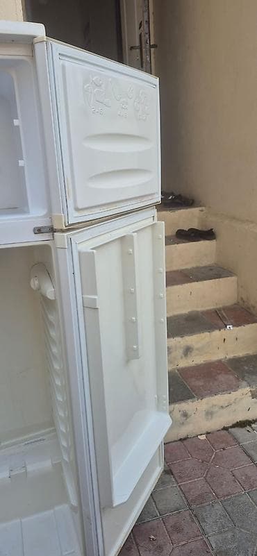 dondurma xaladelnik: 2 qapılı Beko Soyuducu Satılır, rəng - Ağ — 2