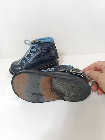 Botinkalar: Uşaq ayaqqabıları – tünd mavi rəngdə, açıq mavi detallı .Ortepetik — 3