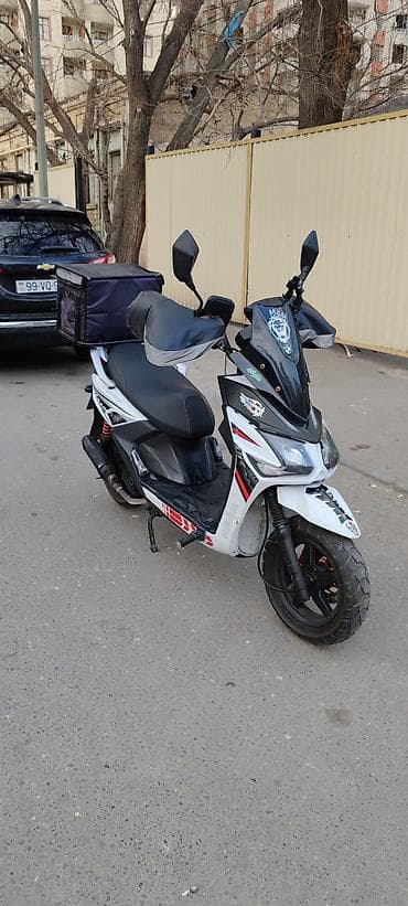 - bmw 150, 150 sm3, 2022 il, 24000 km