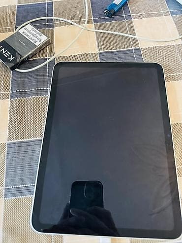 Apple iPad planşet - Rəng: gümüşü - Korpus: alüminium unibody, nazik