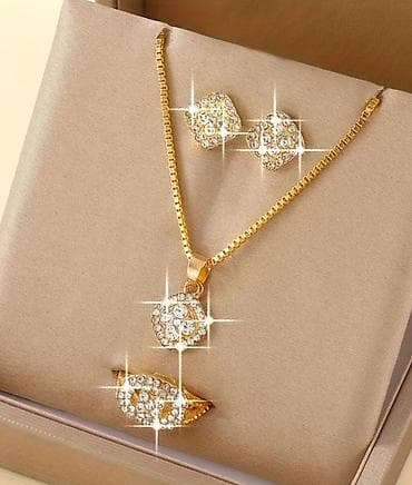 Qızıl suyuna salinib rəngi getmir Qızılı rəng zinət dəsti - Tərkib