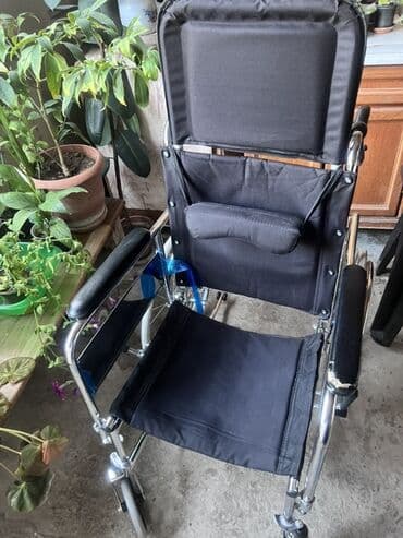 Aş qazanı: Qatlanan, yüngül, əlil arabası. Yüksək arxa və baş dayamağı ilə təchiz — 4