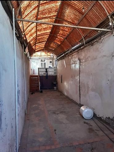 serifzadede satilan evler: Şəhərin mərkəzində Xan bağına yaxın 2 böyük zal mətbəxi balkonu Hamamı — 8