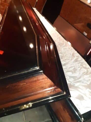 ищу сиделку для пожилой женщины: Ритуальные услуги : Гроб,крест,катафалк,рабочие,обмывание,.Все точно — 3