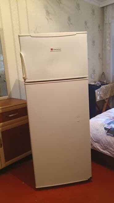 hofmann soyuducu: Swizer ikiqapılı soyuducu - Üst hissədə dondurucu bölmə, alt hissədə — 1