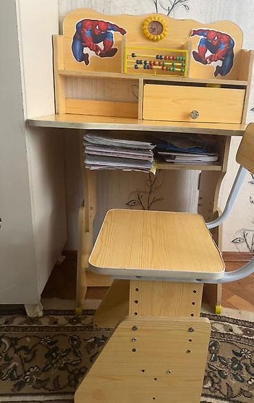 Uşaq yazı masasının dəsti :Tecili satilir. - Material: ağac