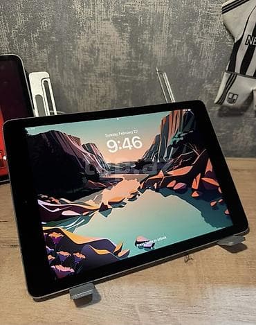 Apple iPad: Б/у Apple iPad Pro, 9,7", < 64 ГБ, Самовывоз, Платная доставка — 1