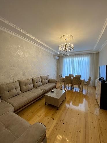 Ramanada əsas yoldan 70 m aralı yerləşən mülkiyyət satılır: 4 otaq — 2
