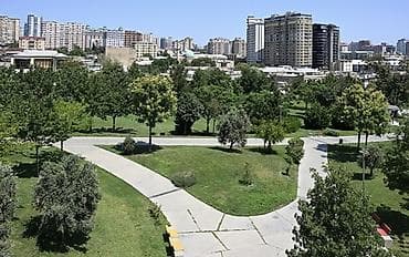 berde ev: Merkezi Parkin Yaninda 2 otag temirli esyali heyet evi kiraye verilir — 1