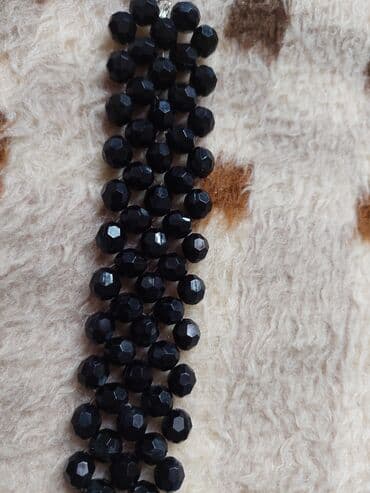 FAW: Əl işidir, çox səliqəli və incədir. Daşlardan yığılmış qalstuk və — 7