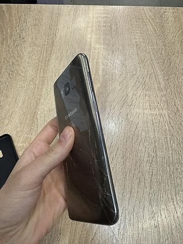 samsung s8 ekran: Samsung Galaxy S8, 64 GB, rəng - Qızılı, Qırıq — 6