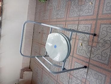 Tualet üçün portativ komod stul - Material: möhkəm metal karkas